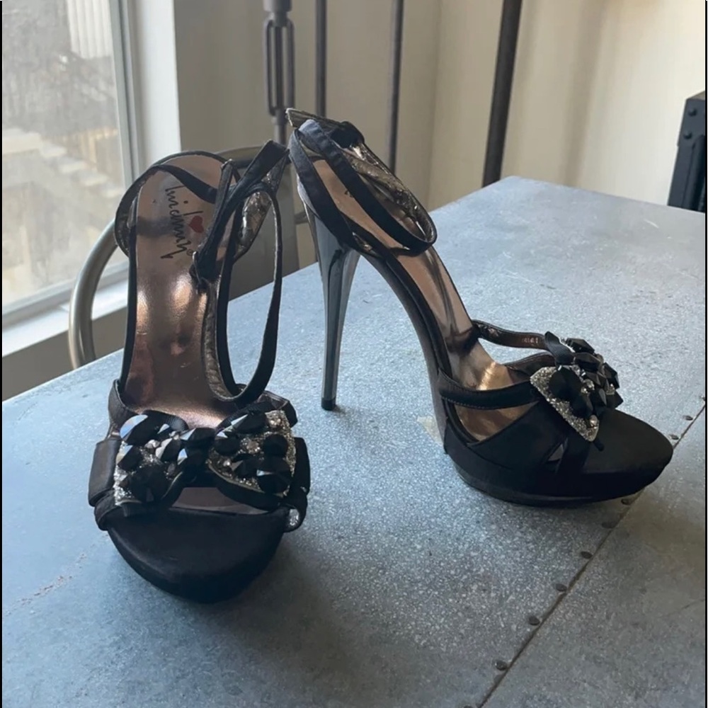 LAST CALL 9/11/22 - Luichiny Bow Black Satin Kitten Heels